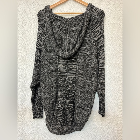 Athleta Hooded Sweater Size Small Gray Heather Casual Athleisure Comfortable EUC - Picture 3 of 15